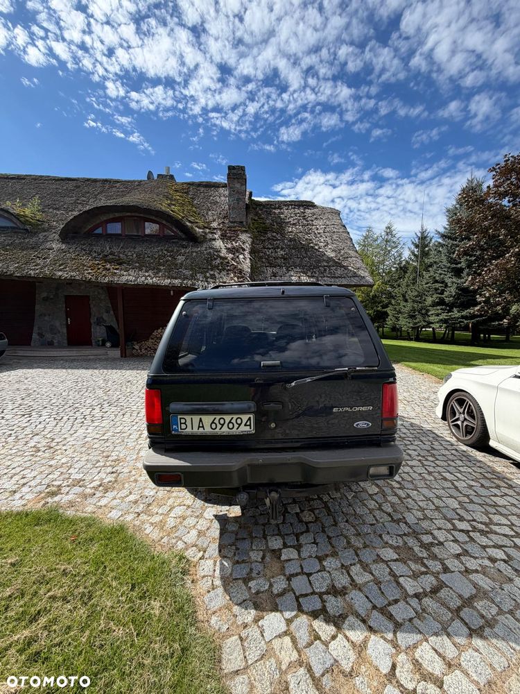 Ford Explorer - 5