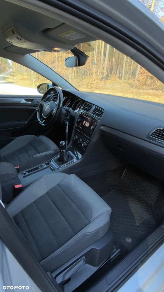Volkswagen Golf 1.5 TSI BMT Evo Comfortline - 3