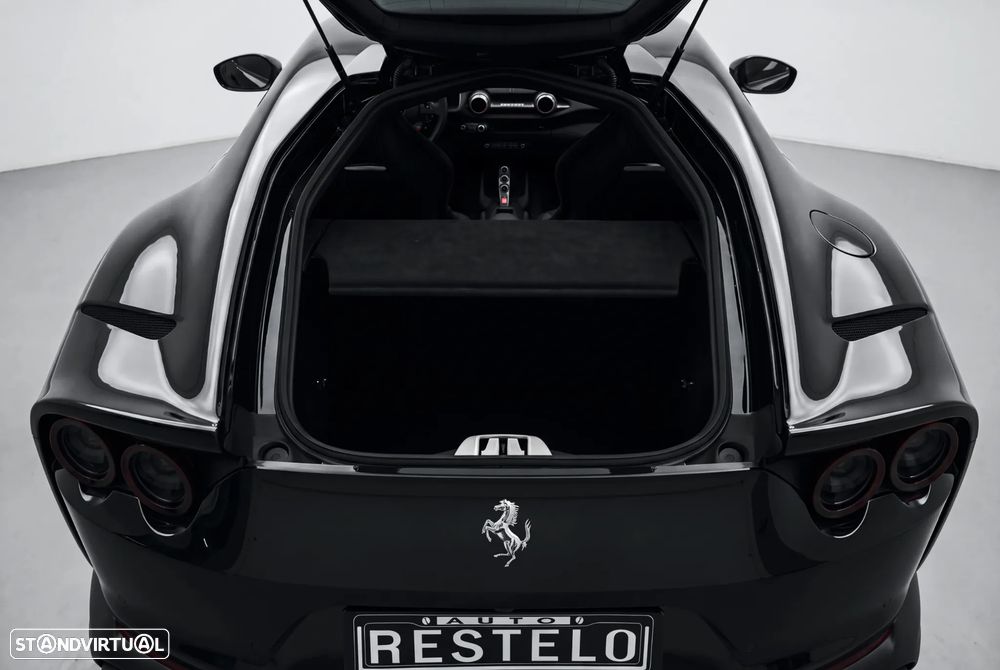 Ferrari 812 Superfast 6.5 V12 - 10