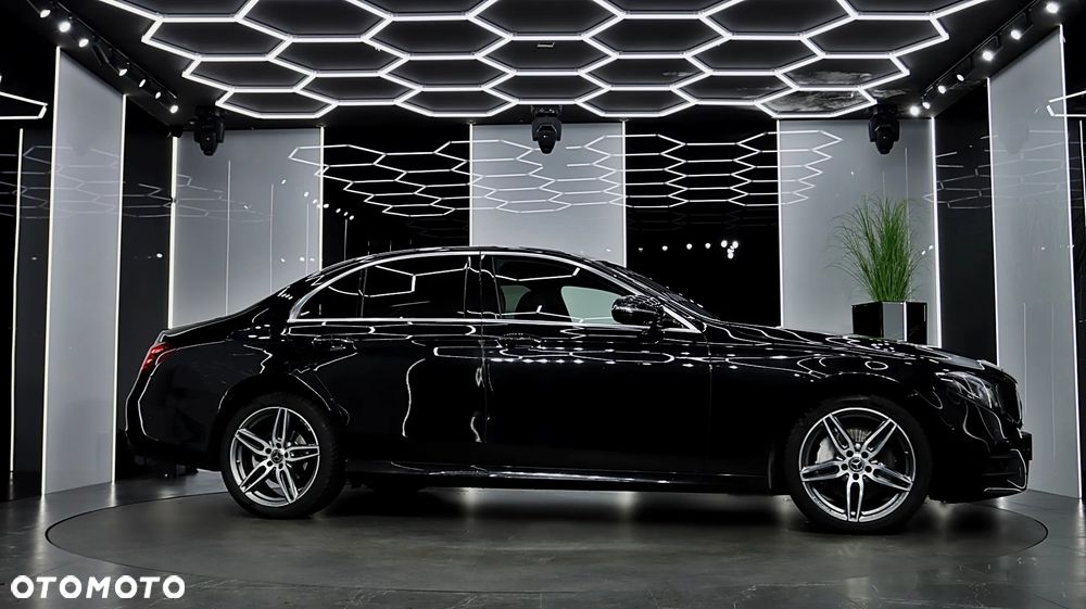 Mercedes-Benz Klasa E ver-220-d-4--matic-amg - 11