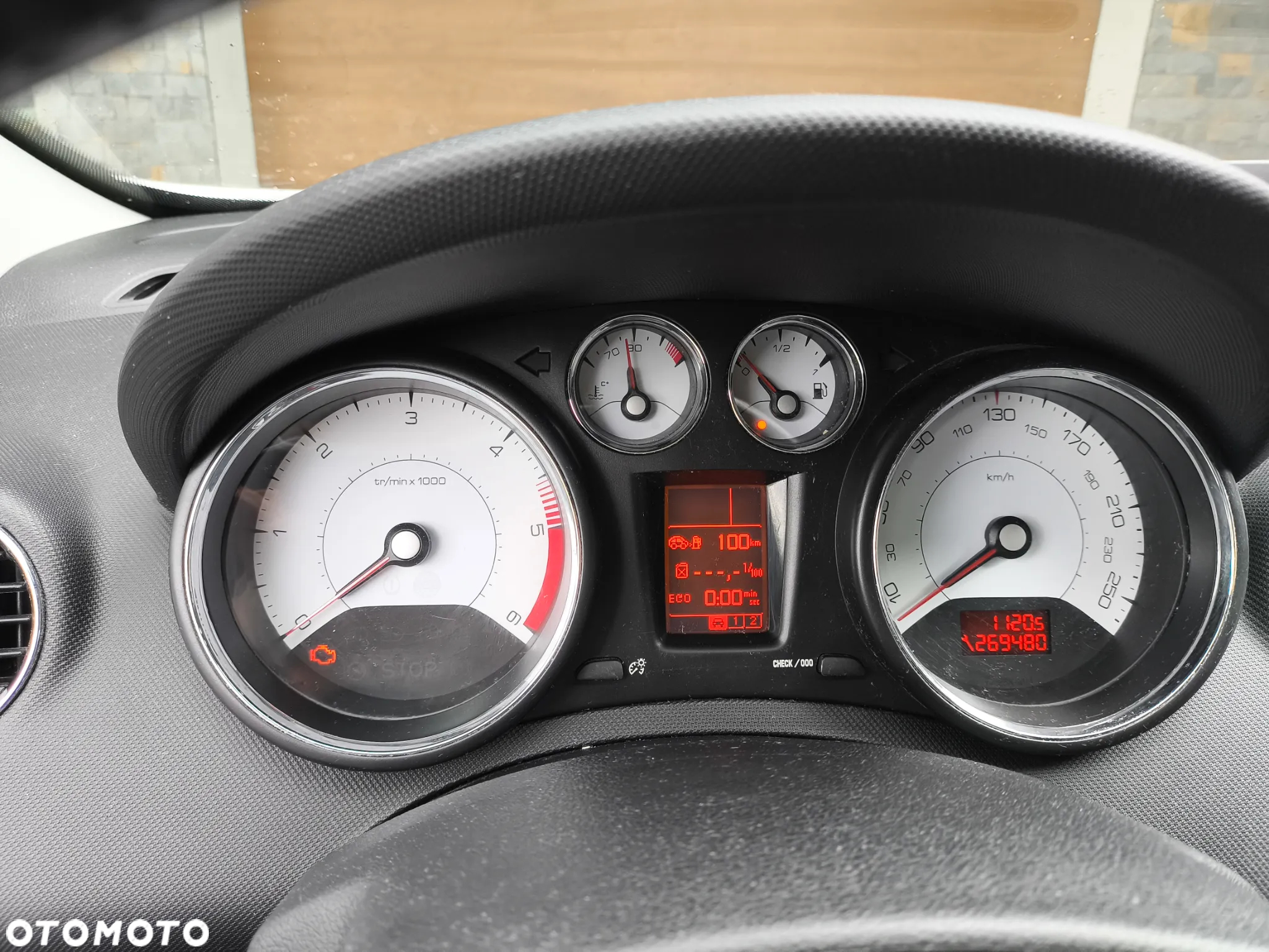 Peugeot 308 - 8