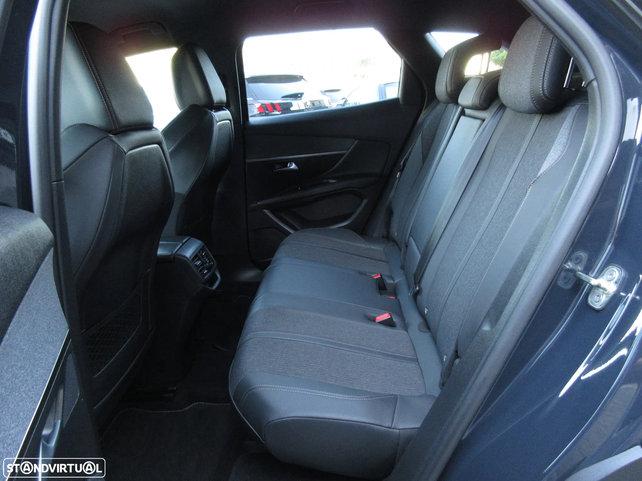 Peugeot 3008 1.5 BlueHDi GT Line EAT8 - 33