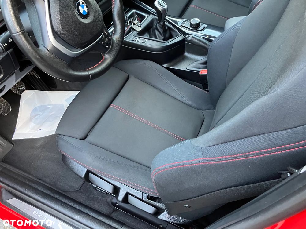 BMW Seria 1 120i Edition Lifestyle - 19