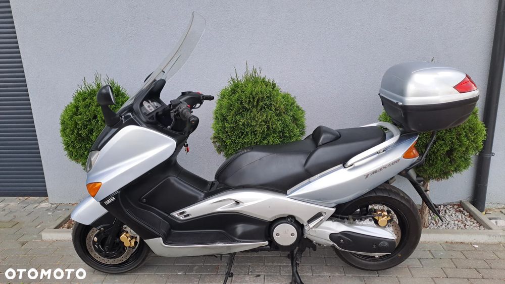 Yamaha Tmax - 36
