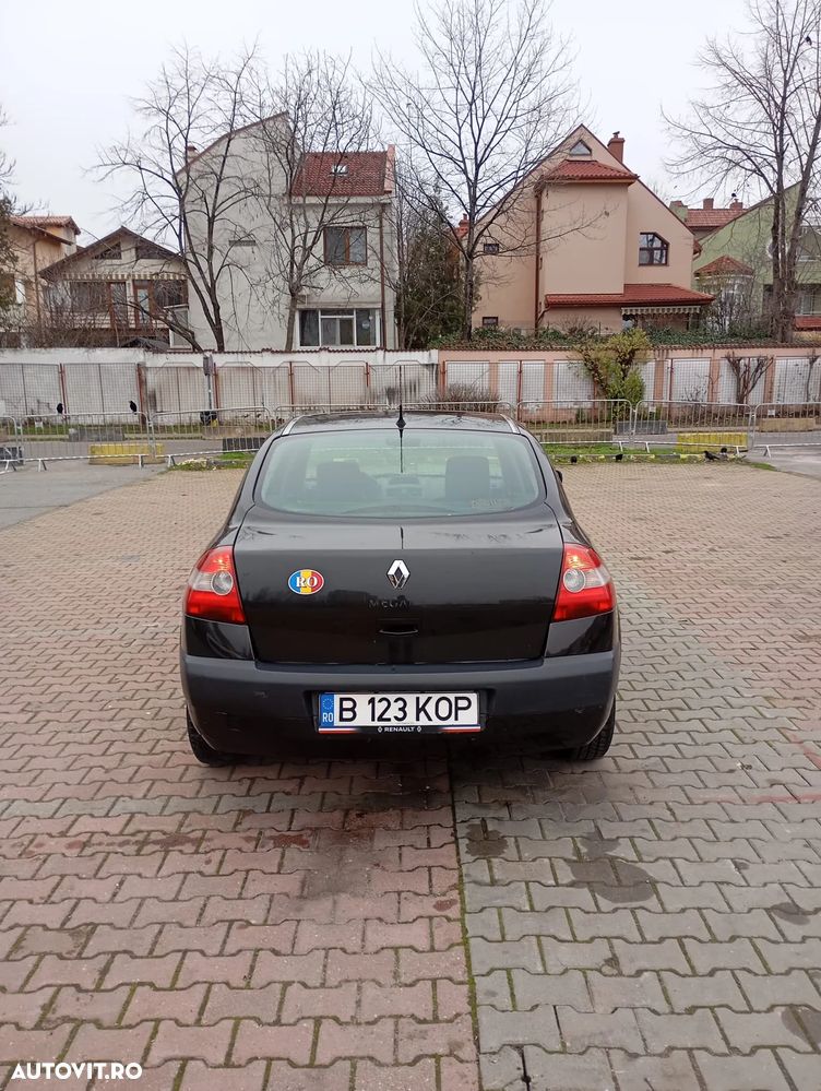 Renault Megane II Sedan 1.6 Authentique - 4