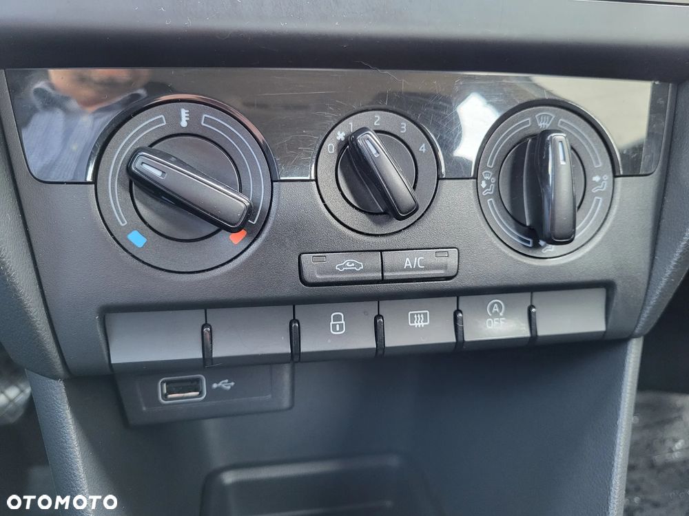 Skoda RAPID 1.0 TSI Active - 16