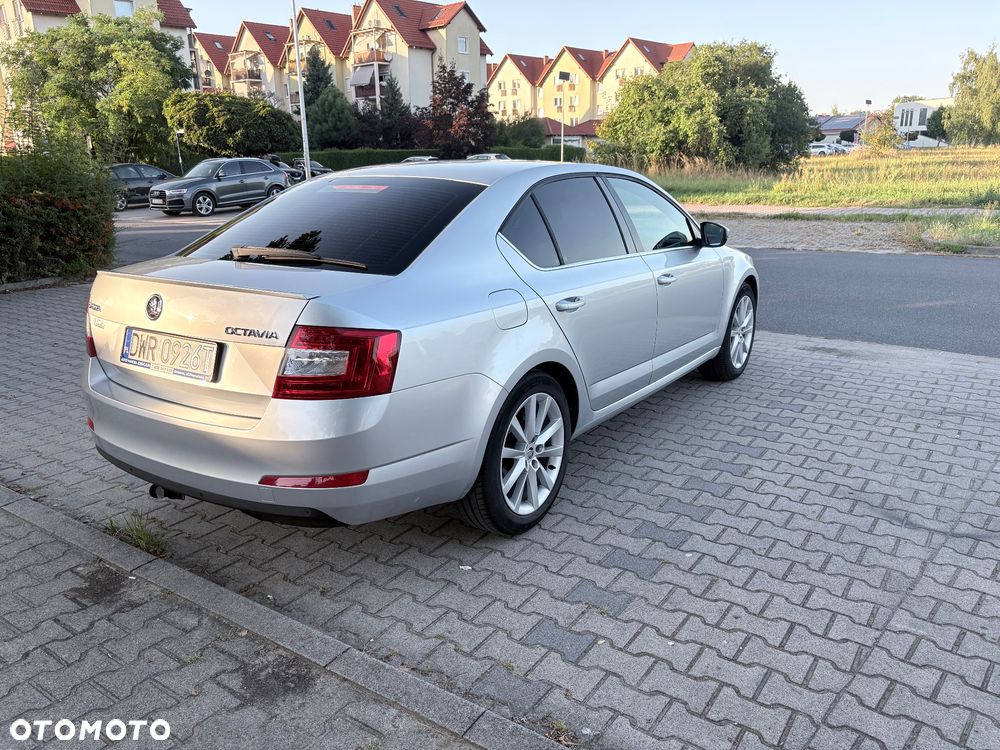 Skoda Octavia 2.0 TDI Ambition DSG - 3