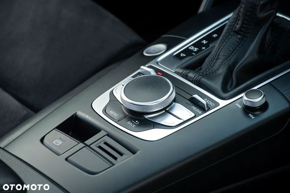 Audi A3 3-drzwiowe 1.8 TFSI S tronic Ambiente - 22
