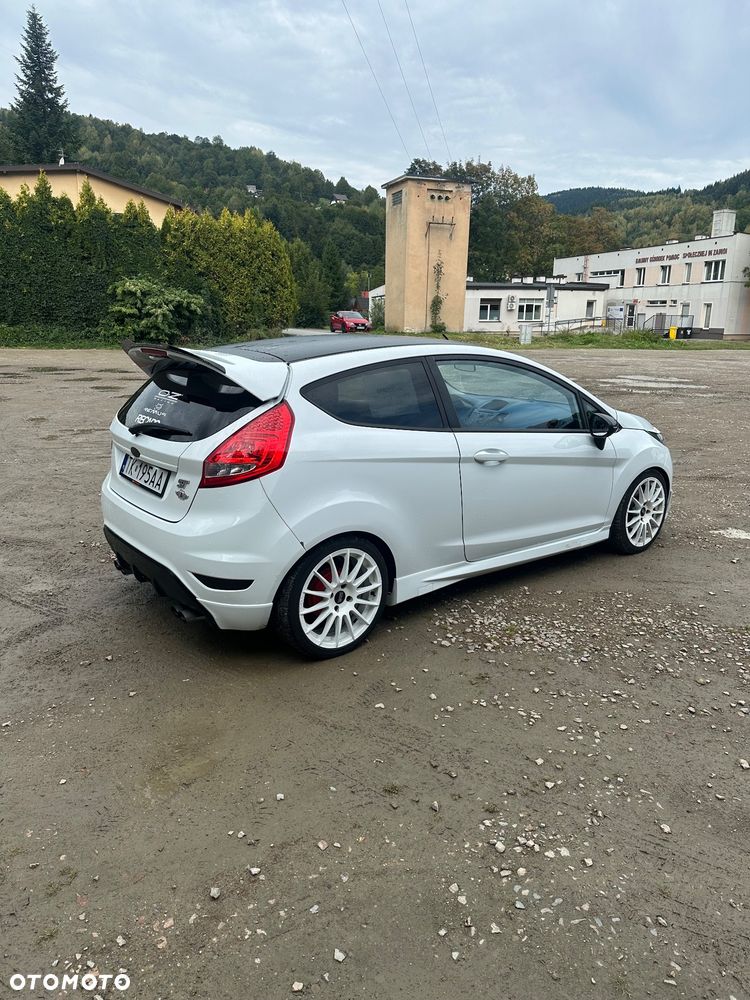 Ford Fiesta 1.6 Sport - 5