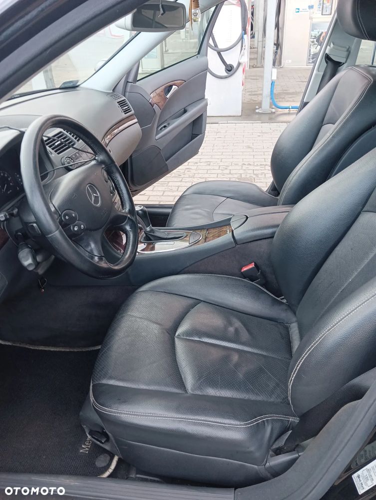 Mercedes-Benz Klasa E - 15