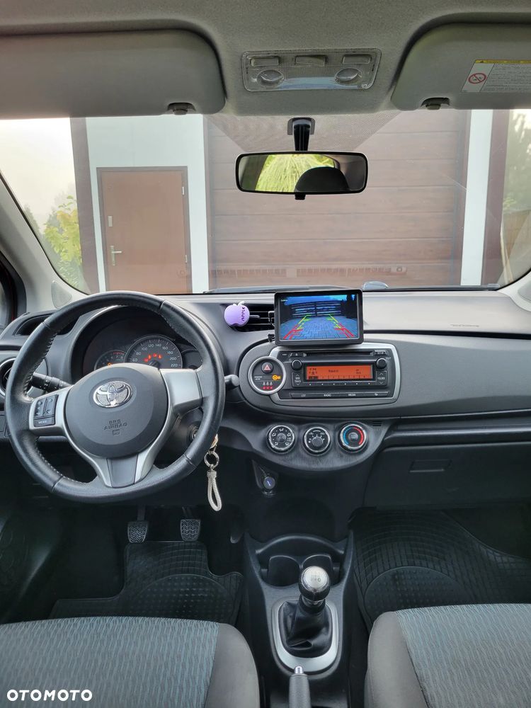Toyota Yaris - 12