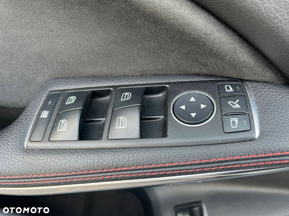 Mercedes-Benz GLA 200 7G-DCT AMG Line - 21