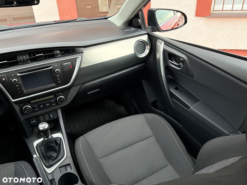 Toyota Auris 2.0 D-4D Premium Comfort - 14