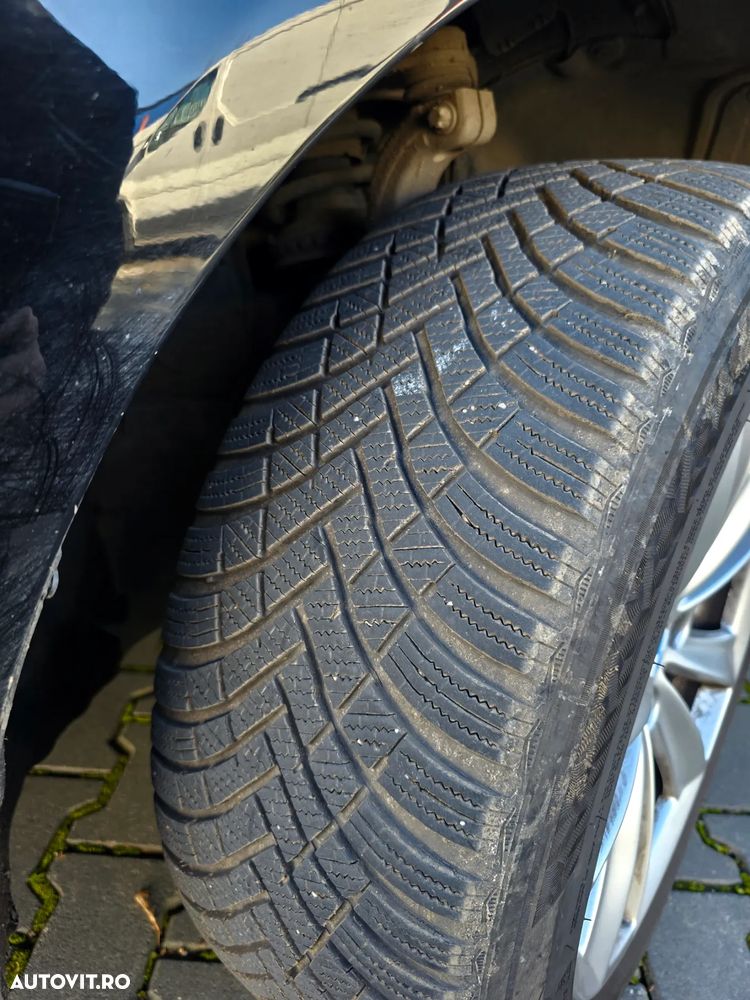 BMW Seria 5 520i Touring Aut. - 40