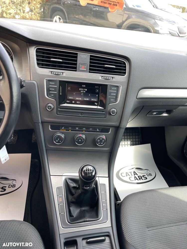 Volkswagen Golf 1.2 TSI BMT Comfortline - 34