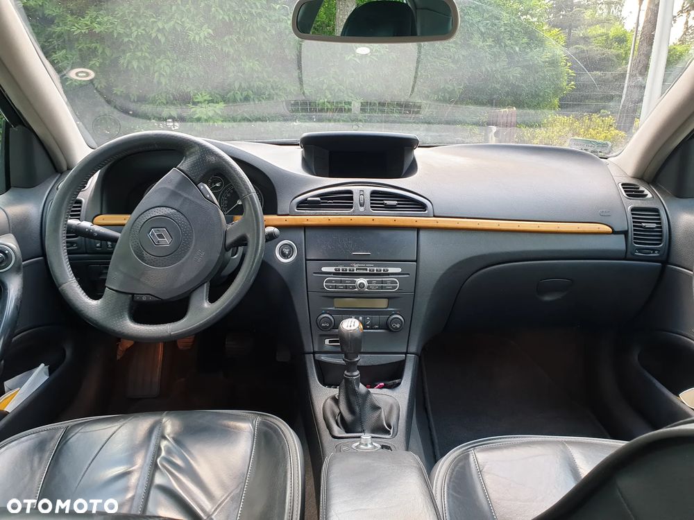 Renault Laguna 2.0 dCi Initiale - 13