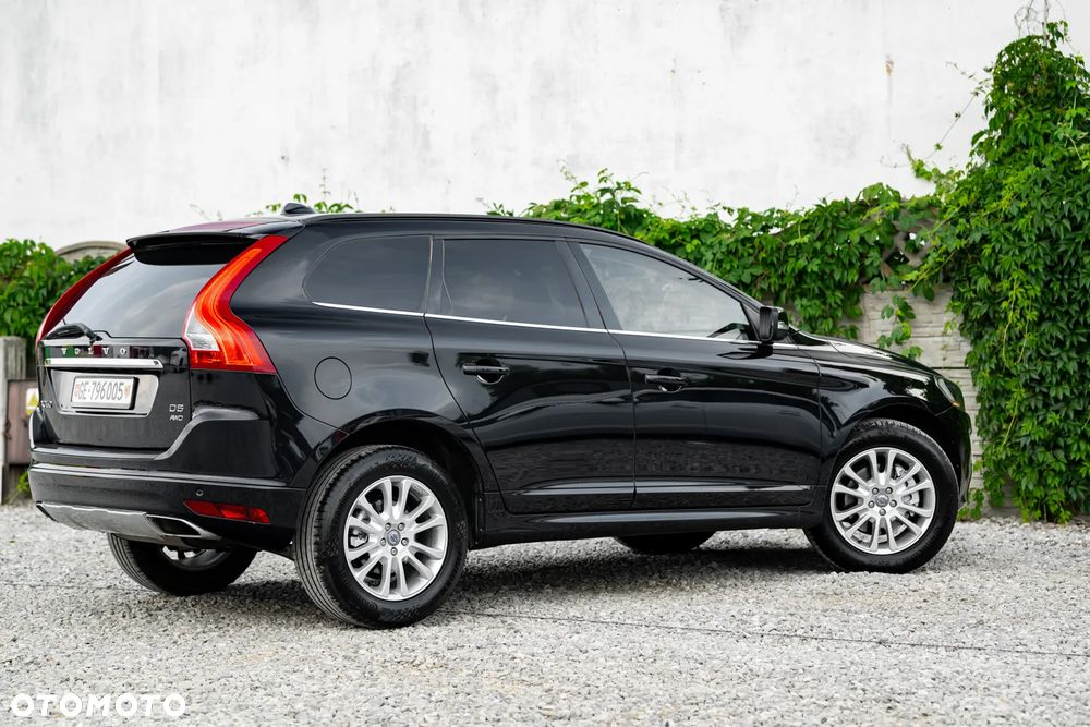 Volvo XC 60 D5 AWD Geartronic Momentum - 16