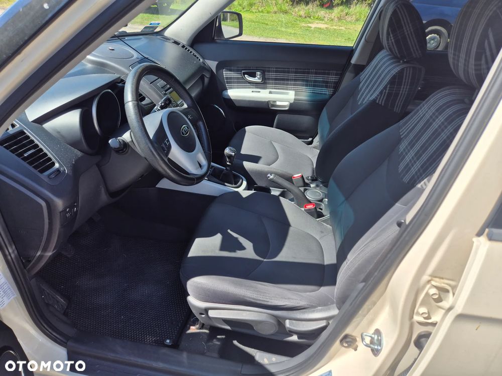 Kia Soul 1.6 GDI M - 12
