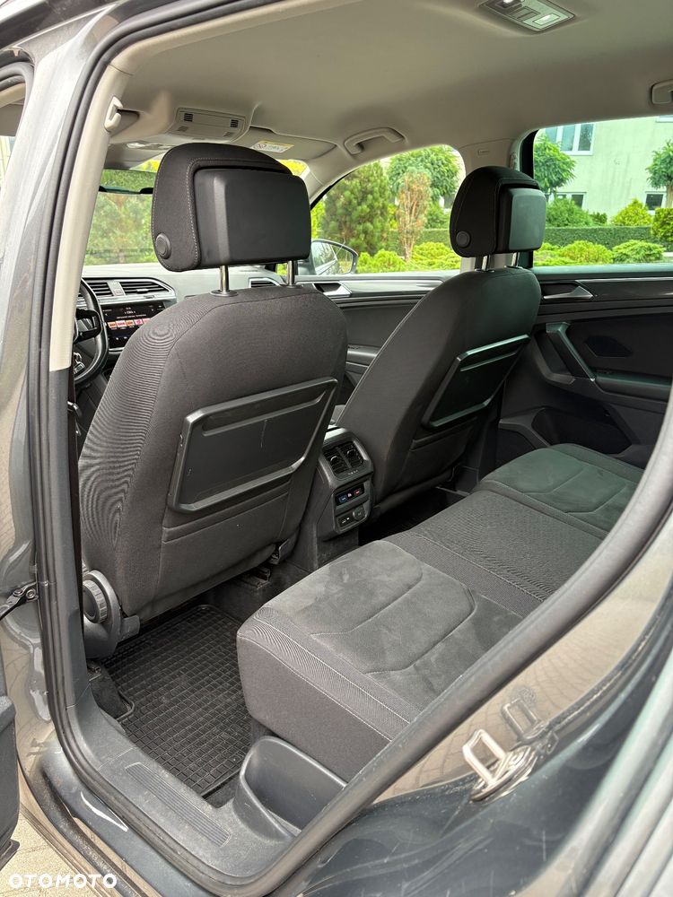 Volkswagen Tiguan - 9