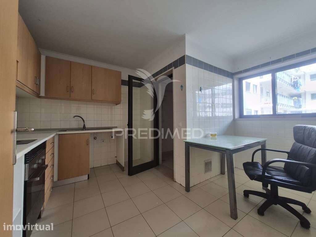 Apartamento T2 com estacionamento na Ameixoeira, Lisboa - Grande imagem: 4/23
