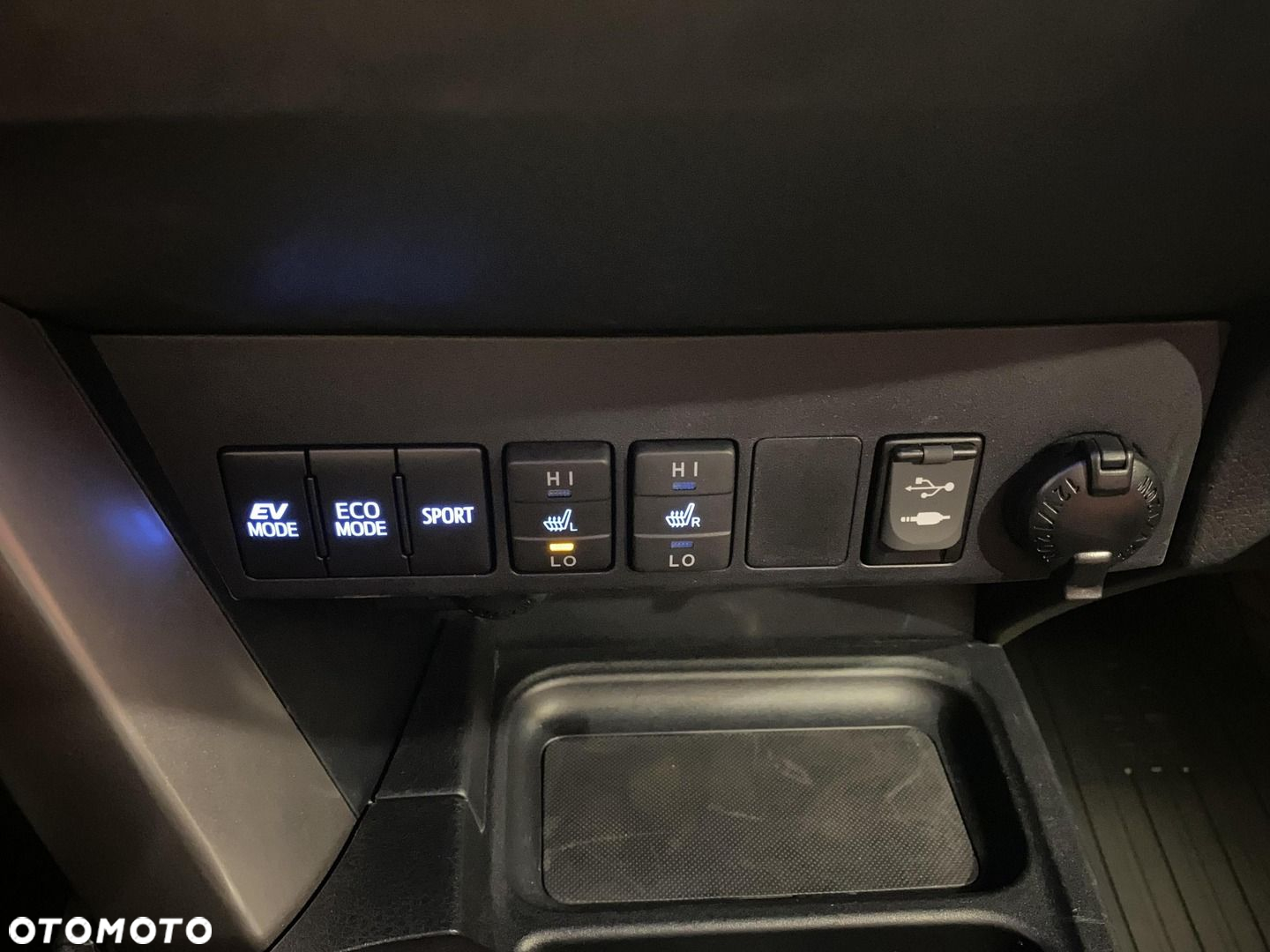 Toyota RAV4 - 18