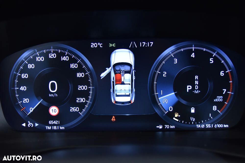 Volvo XC 40 B4 AT8 AWD Mild Hybrid Momentum Pro - 10