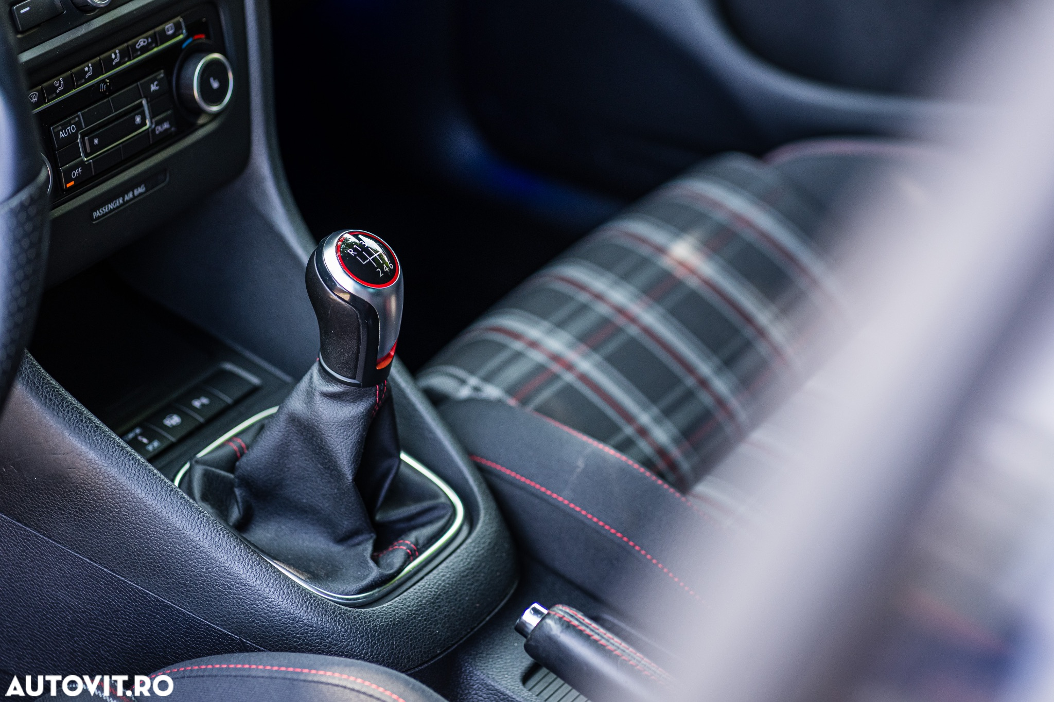 Volkswagen Golf 2.0 GTI - 18