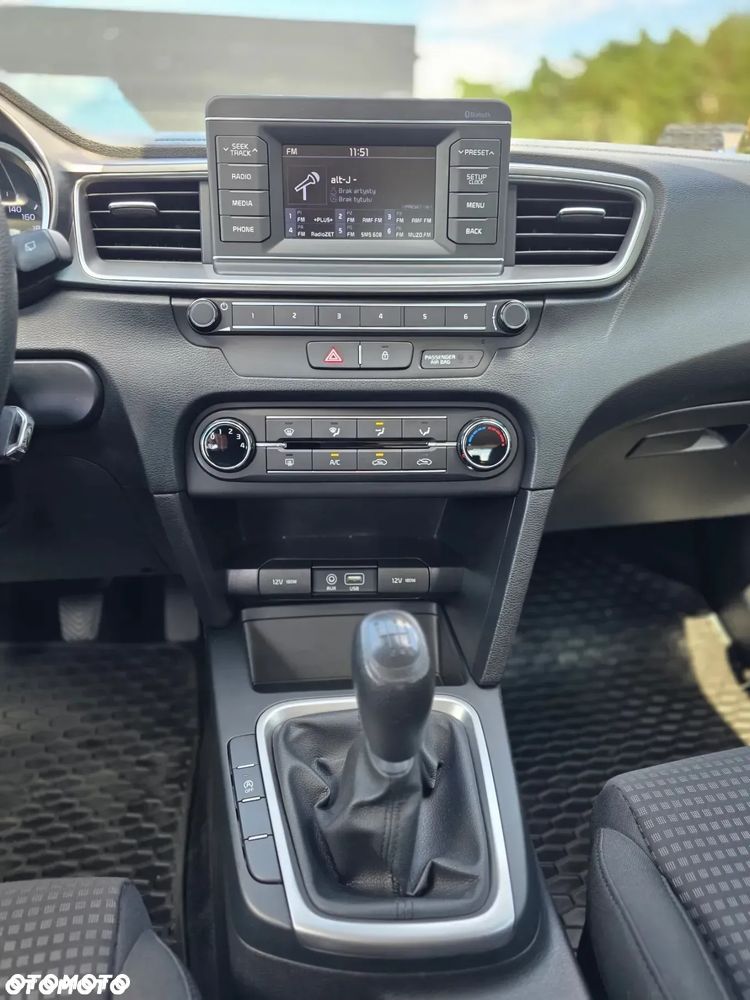 Kia Ceed 1.6 CRDi SCR L - 33