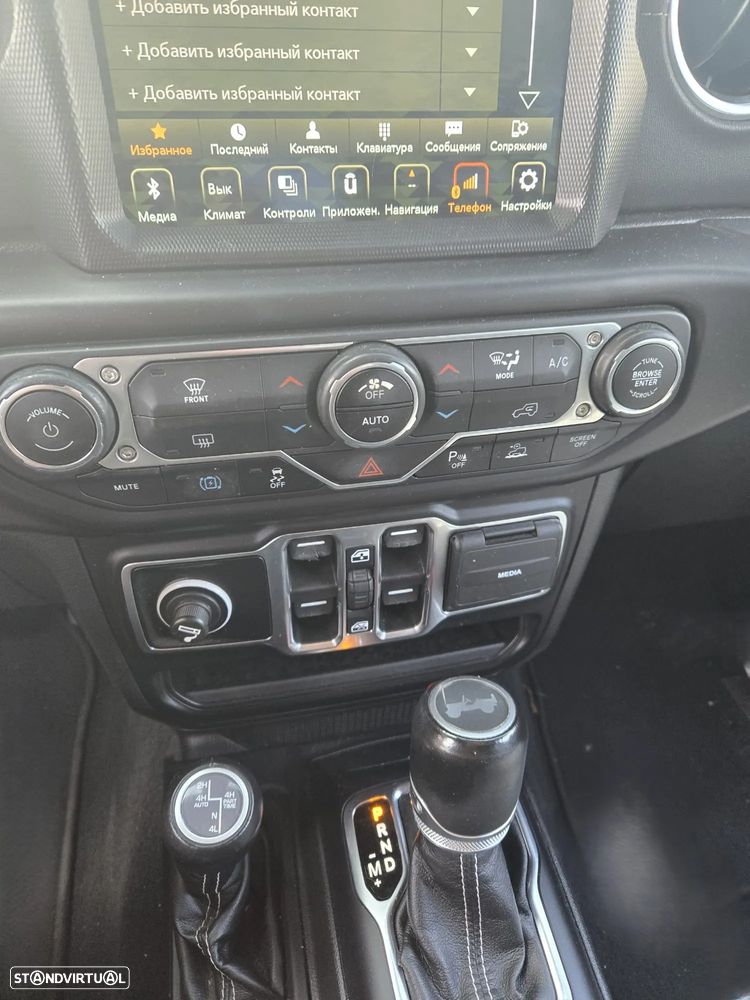 Jeep Wrangler - 10