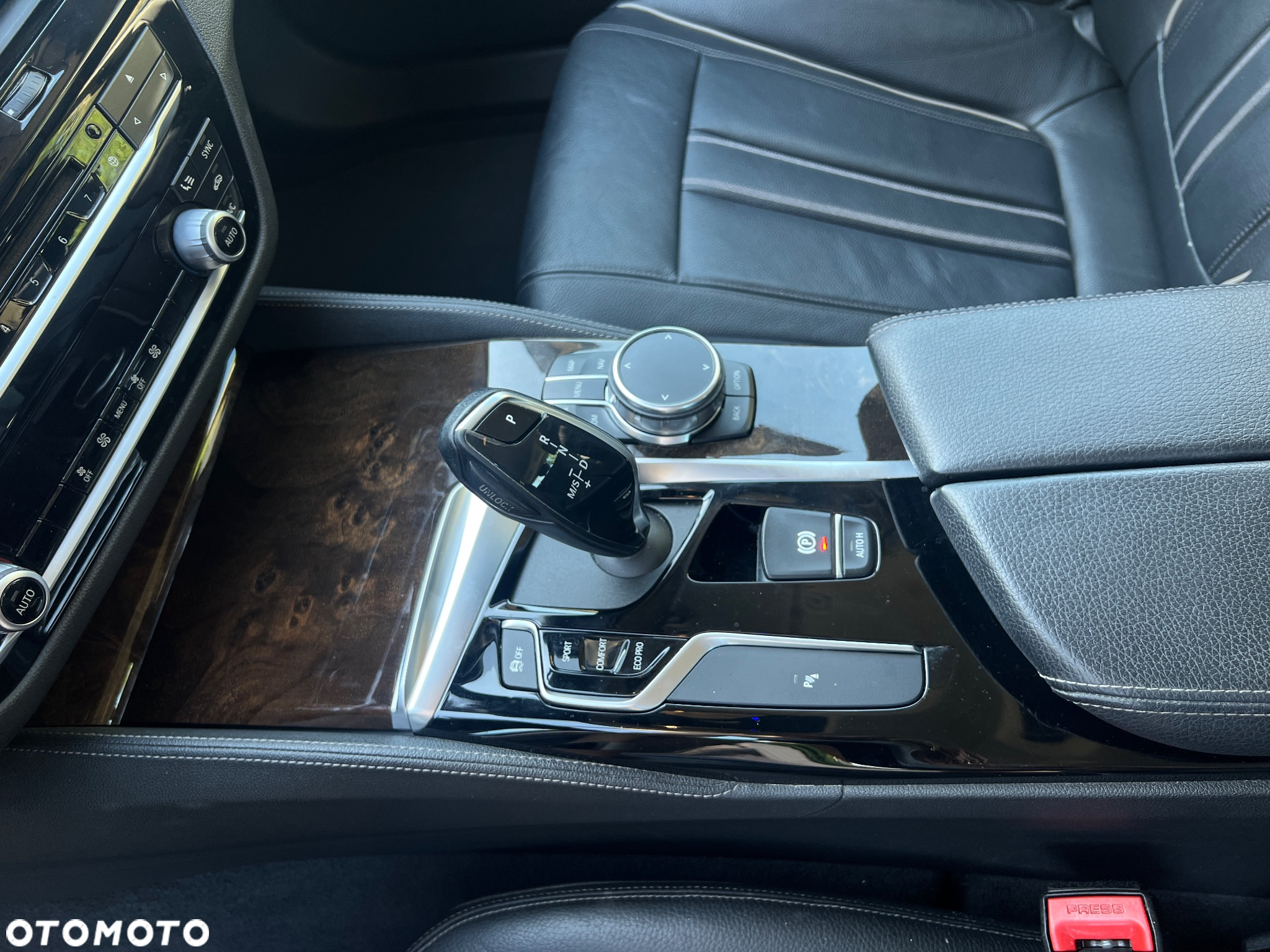 BMW Seria 5 520d Luxury Line - 13