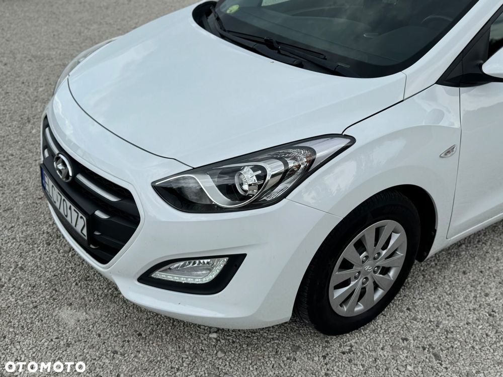 Hyundai i30 1.6 CRDI Intro Edition - 10