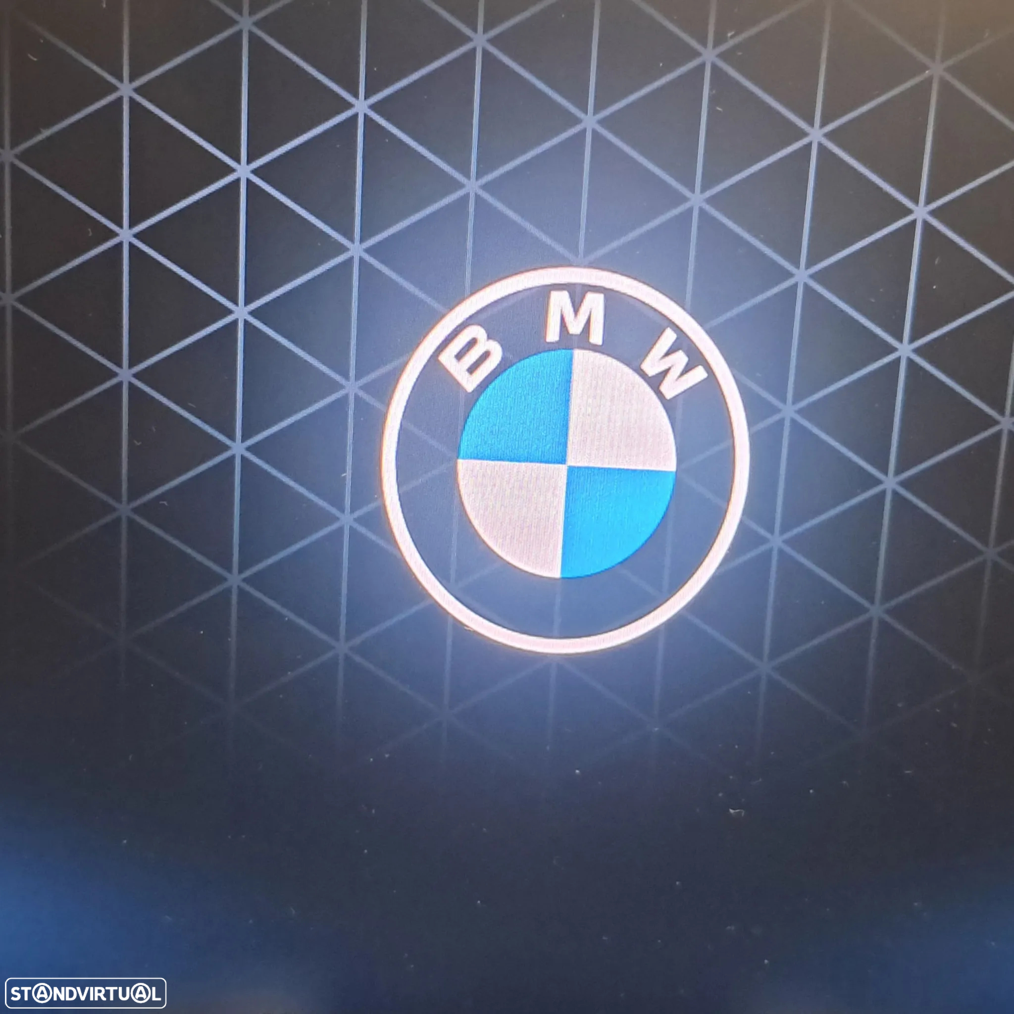 BMW 320 d Touring Pack Desportivo M Auto - 29