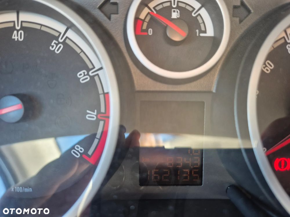 Opel Corsa 1.4 16V 111 - 16