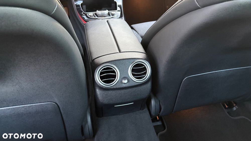 Mercedes-Benz Klasa E 220 d 9G-TRONIC - 12