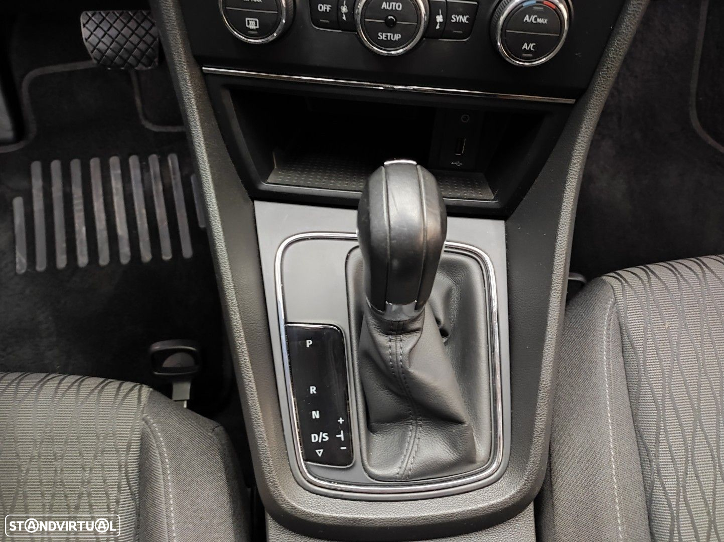 SEAT Leon ST 1.6 TDI Style DSG S/S - 12