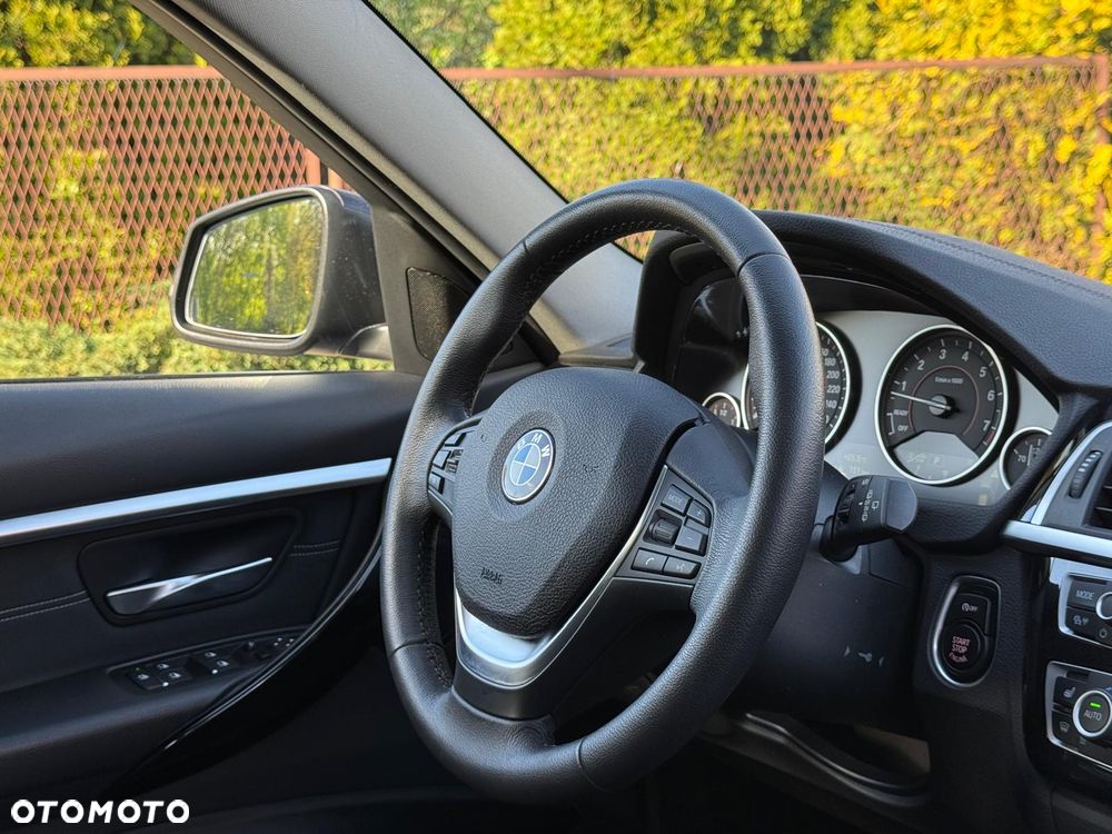 BMW Seria 3 320i GPF xDrive Sport Line Shadow - 22