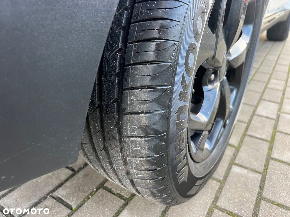 Kia Sportage 1.6 GDI 2WD Black Edition - 8