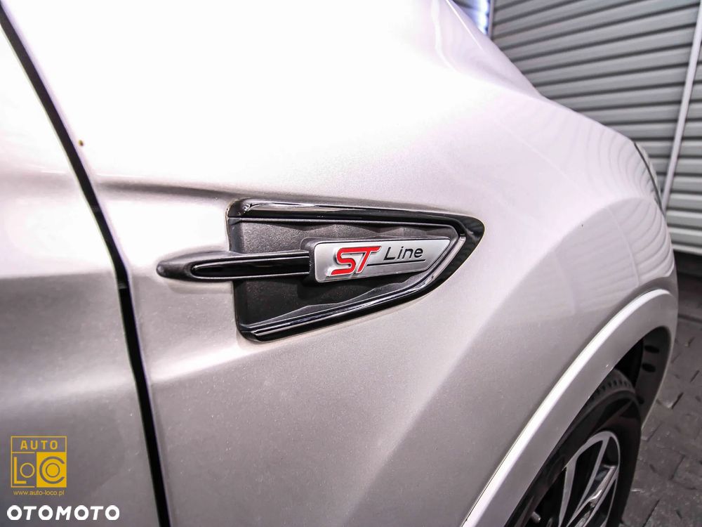 Ford Kuga 2.0 TDCi 2x4 Titanium - 30