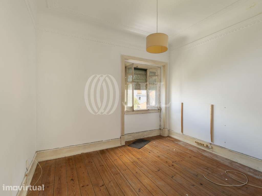Apartamento T4, para remodelação total, em Arroios, Lisboa - Grande imagem: 4/19
