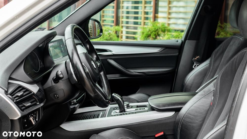 BMW X5 xDrive25d - 33