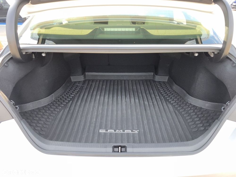 Toyota Camry 2.5 Hybrid Comfort CVT - 13