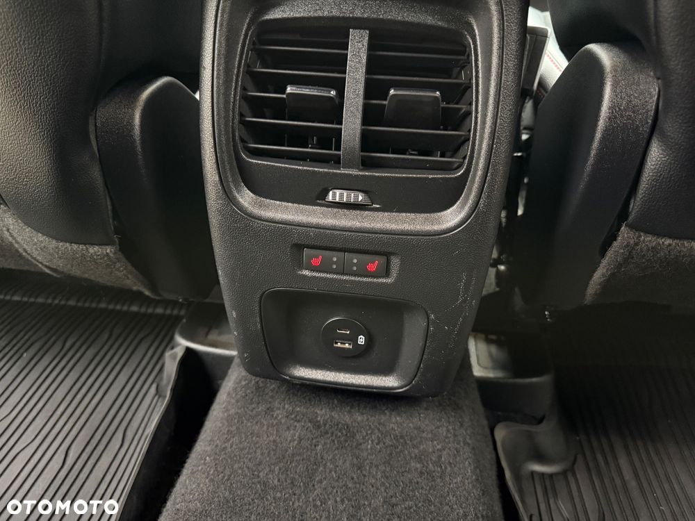 Ford Kuga 2.0 EcoBlue 4x4 ST-LINE X - 27