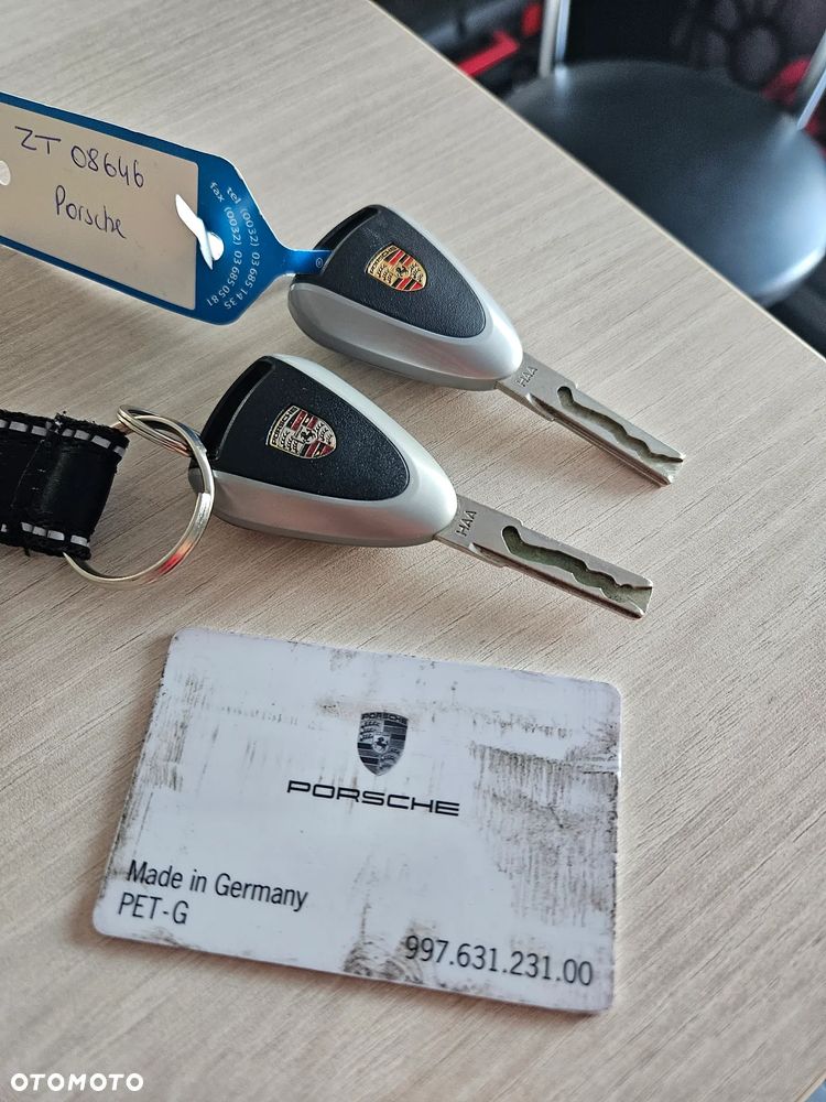 Porsche 911 Carrera 4 S Tiptronic - 15