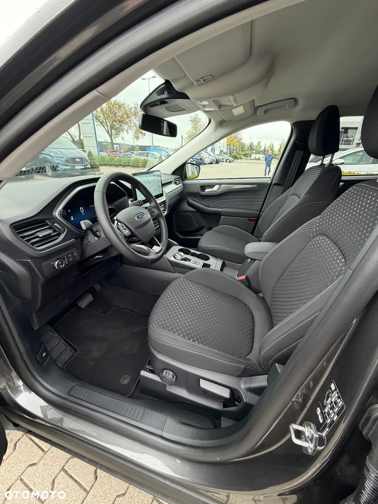 Ford Kuga 2.5 FHEV AWD Titanium eCVT - 25