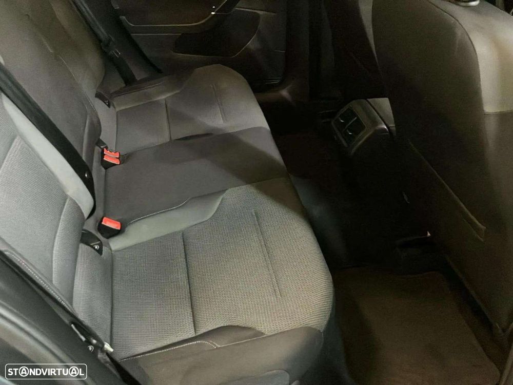 VW Golf Variant 1.6 TDi Confortline - 16