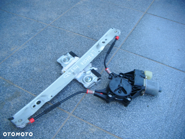 ford fiesta mk7  mechanizm szyby lewy przód z silnikiem 0130822404