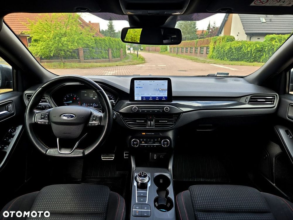 Ford Focus 1.5 EcoBoost ST-Line - 13