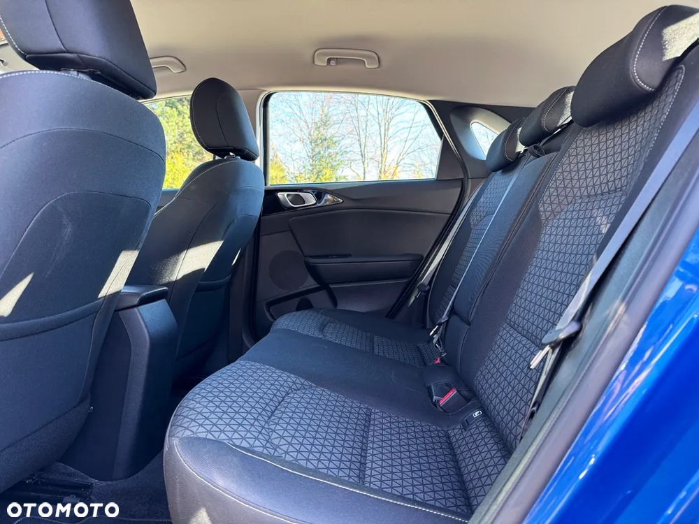 Kia Ceed 1.4 T-GDI DCT OPF Vision - 31