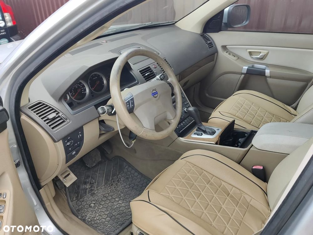 Volvo XC 90 3.2 AWD Momentum - 4