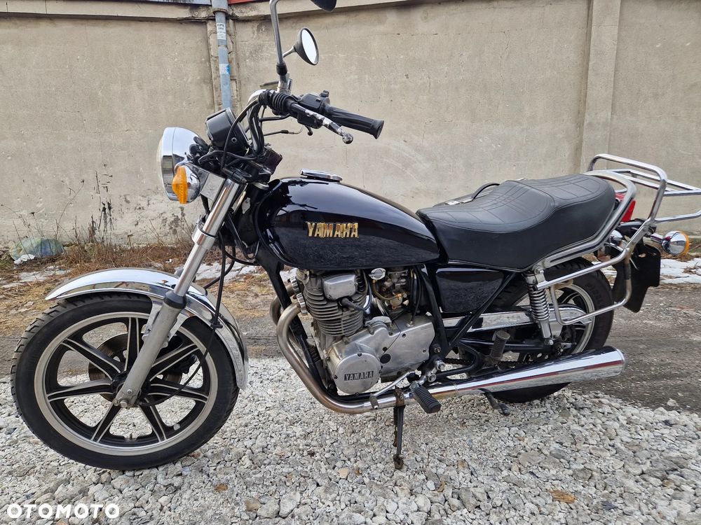 Yamaha XS - 11